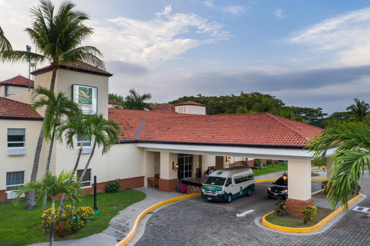 Quality Hotel Real Aeropuerto San Salvador Сан-Луис Экстерьер фото